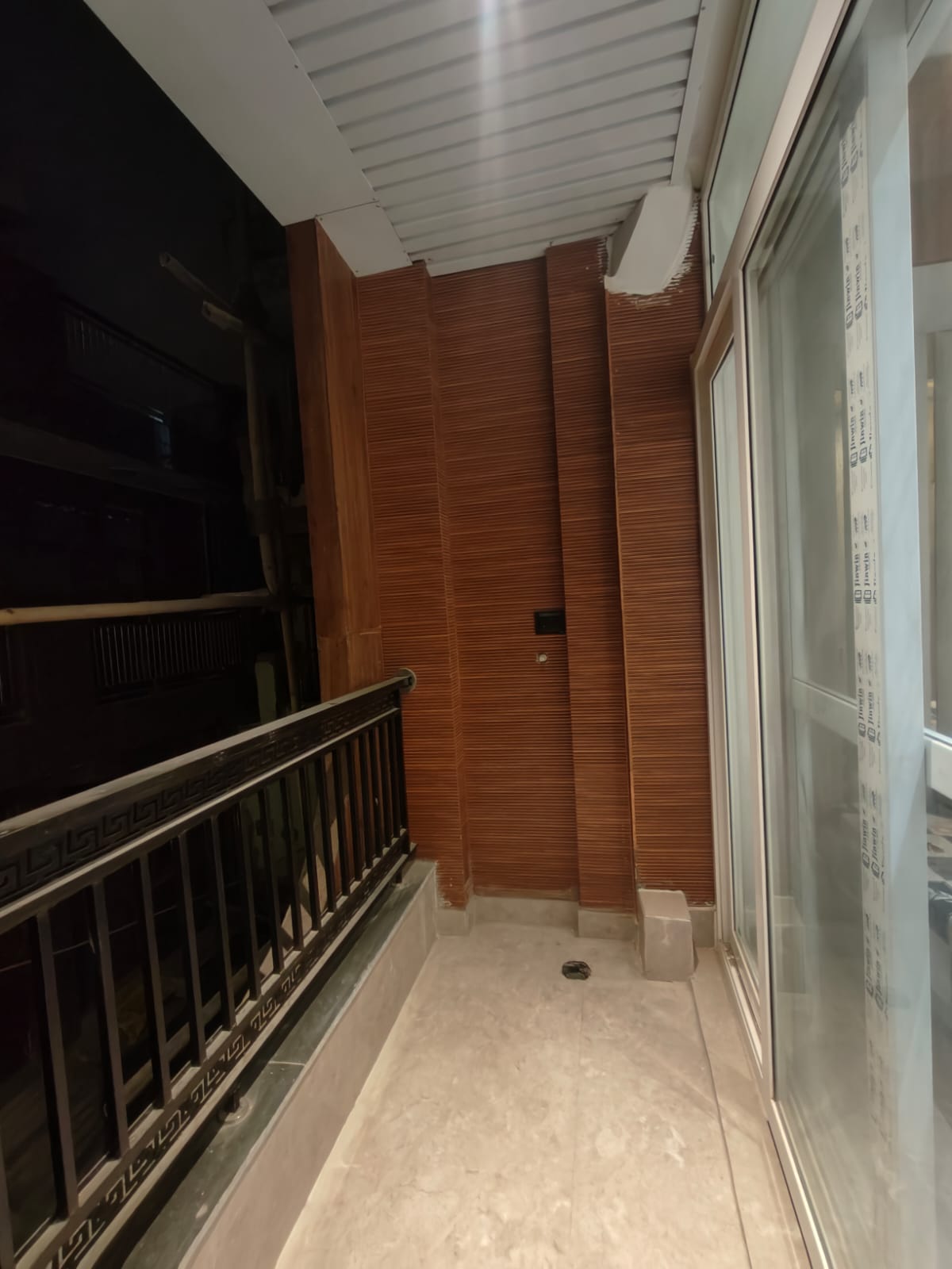 Buy Furniture 3BHK Flat  in  Mohan Garden – Uttam Nagar, New Delhi