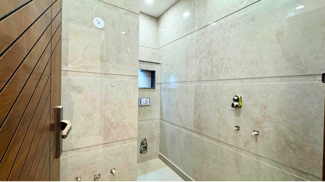 1 BHK Flat for Sale in Dwarka Mor, New Delhi