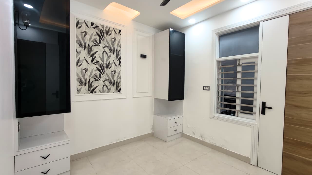 2 BHK Flat in Nawada Extension, Uttam Nagar, Delhi | Buy Flat in Uttam Nagar