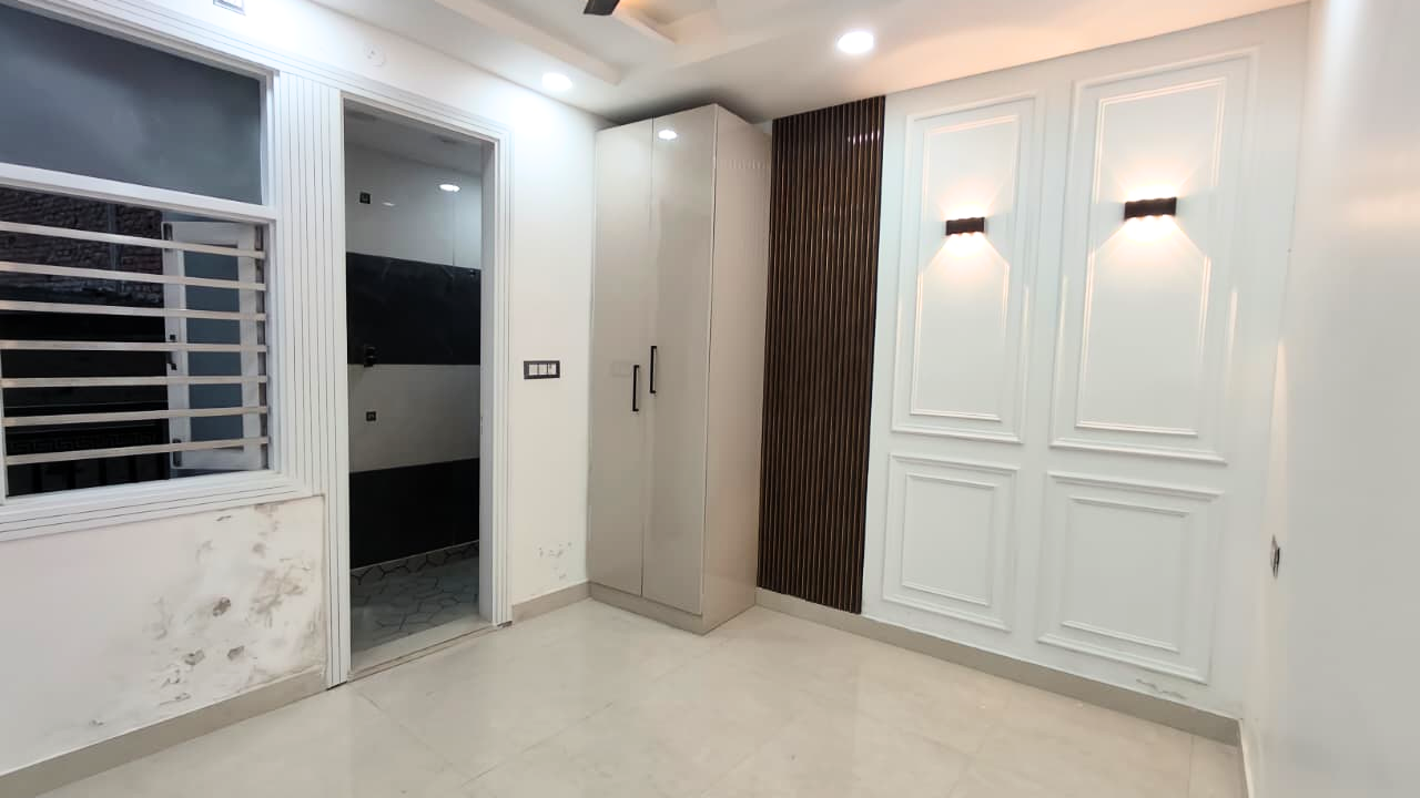 2 BHK Flat in Nawada Extension, Uttam Nagar, Delhi | Buy Flat in Uttam Nagar