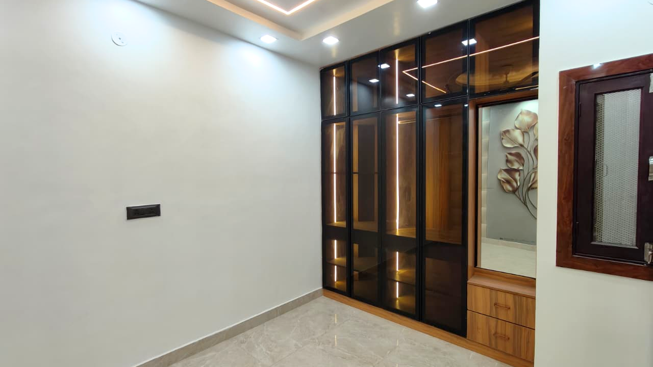Independent House for Sale in Mohan Garden, Uttam Nagar, Delhi
