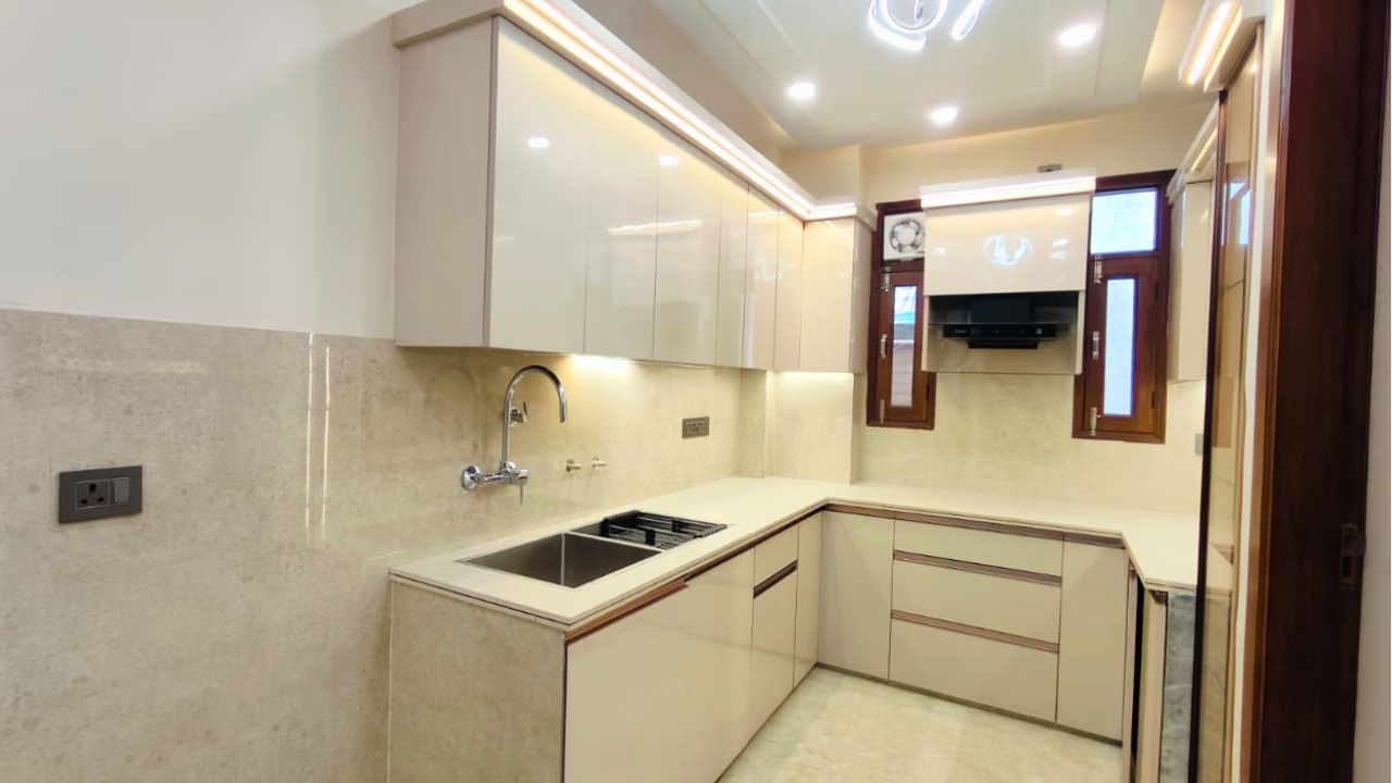 3 BHK Flat for Sale in Kiran Garden, Uttam Nagar – Best Deal in West Delhi
