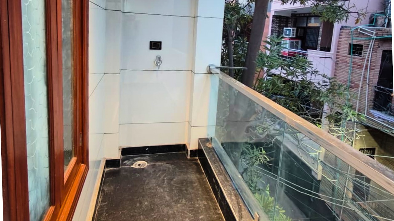 2 BHK Flat in Kiran Garden | 2 BHK Flat for Sale in Nawada, Delhi