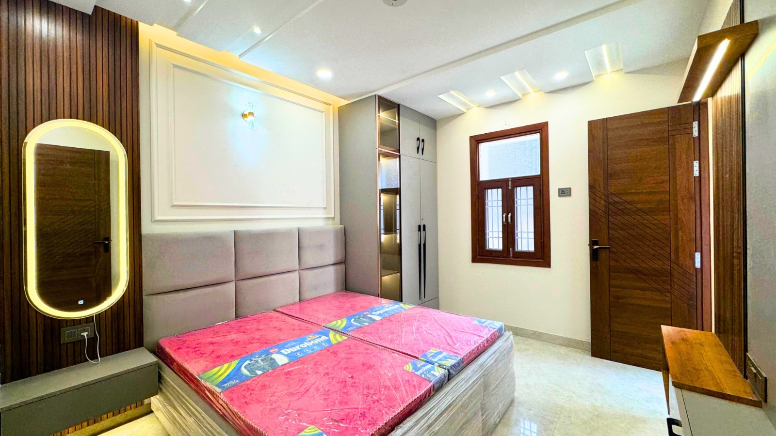 L-Type 3BHK Flat for Sale in Kiran Garden, Nawada, Delhi