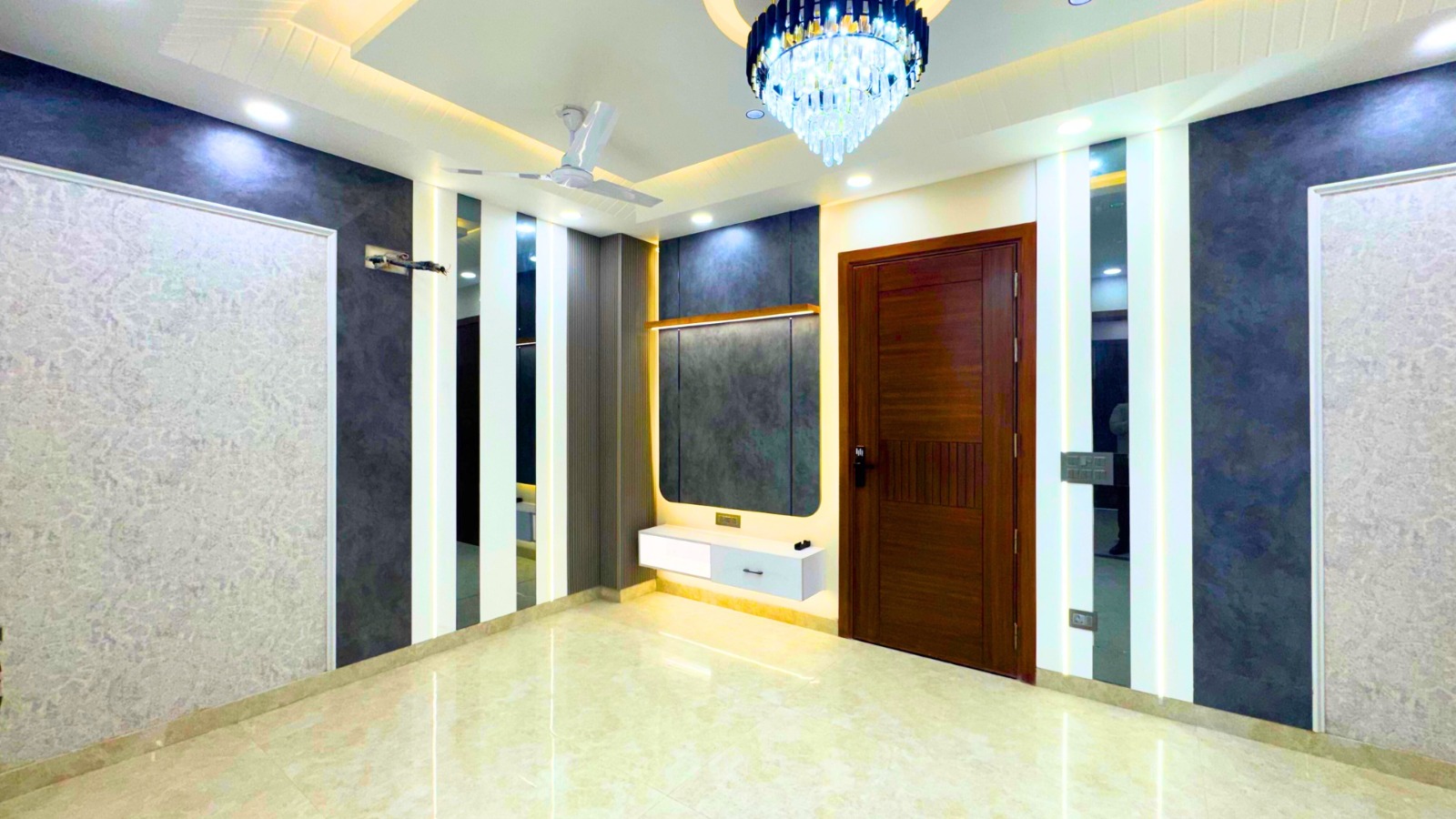 L-Type 3BHK Flat for Sale in Kiran Garden, Nawada, Delhi