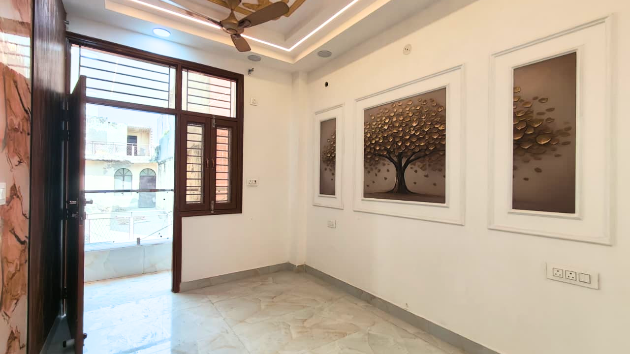 Jad Se Makan – Independent House for Sale in Mohan Garden, West Delhi