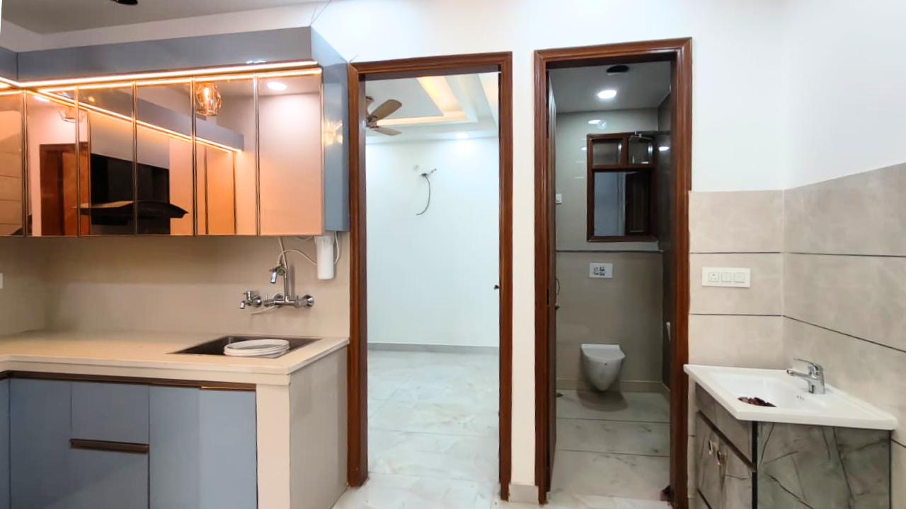 Jad Se Makan – Independent House for Sale in Mohan Garden, West Delhi