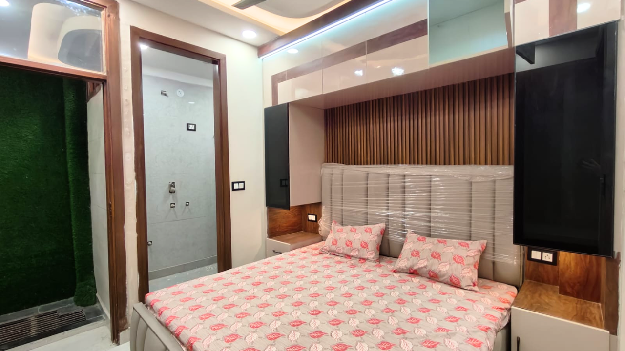 Ready-to-Move 1 BHK Flat Under ₹20 Lakhs in Uttam Nagar, Delhi