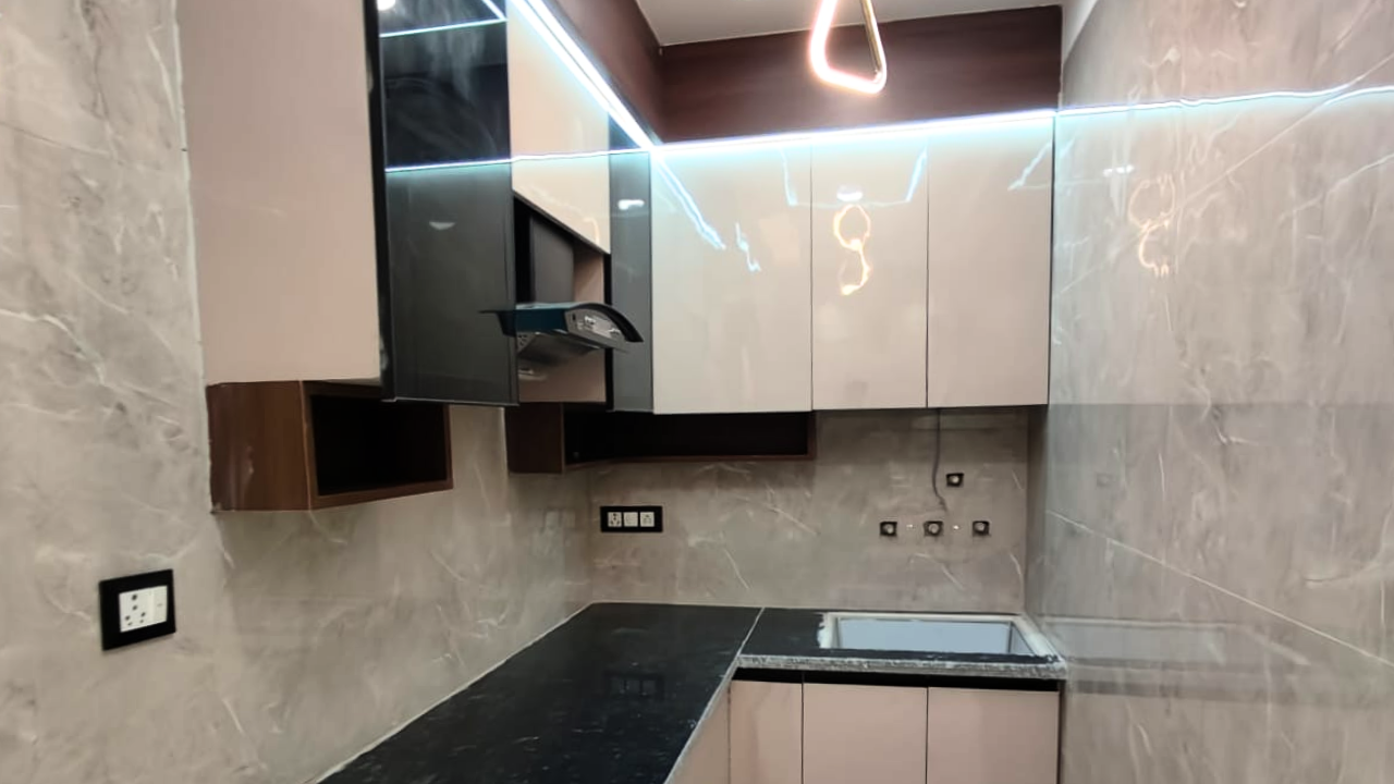 Ready-to-Move 1 BHK Flat Under ₹20 Lakhs in Uttam Nagar, Delhi