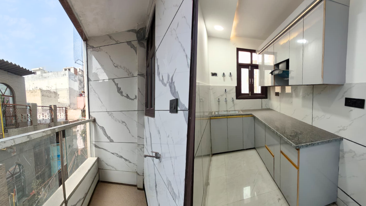 2 BHK Flat for Sale in Mohan Garden near Dwarka Mor – Delhi