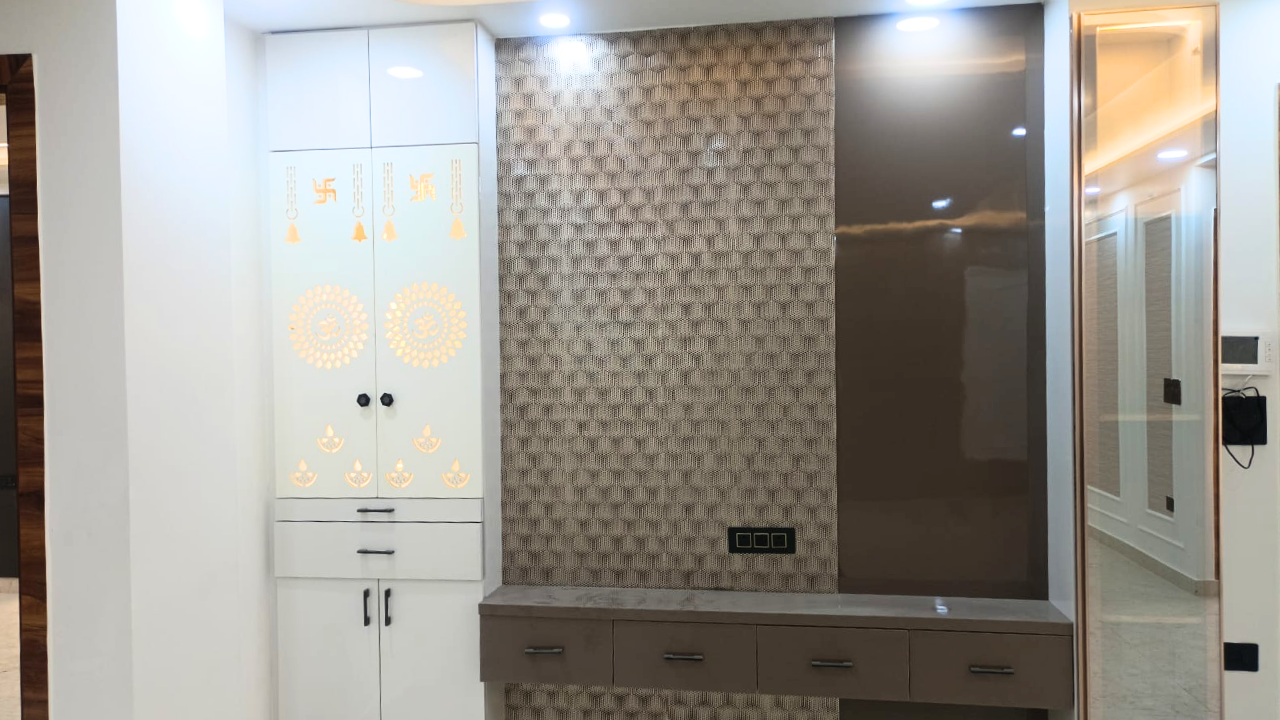 Premium 4 BHK Flat Near Nawada Metro Station | Sainik Nagar Best Price