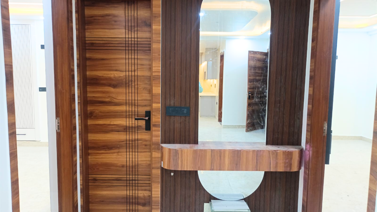 Premium 4 BHK Flat Near Nawada Metro Station | Sainik Nagar Best Price