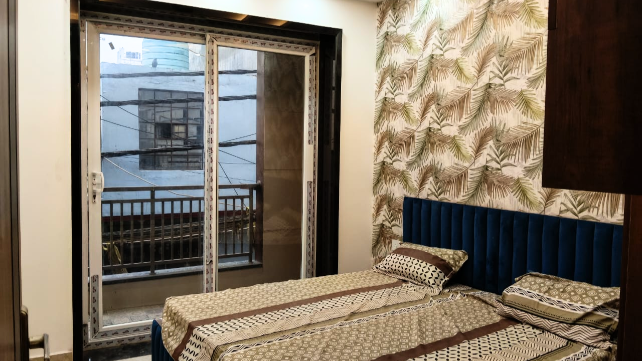 3BHK Flats for Sale in Dwarka Mor, Delhi