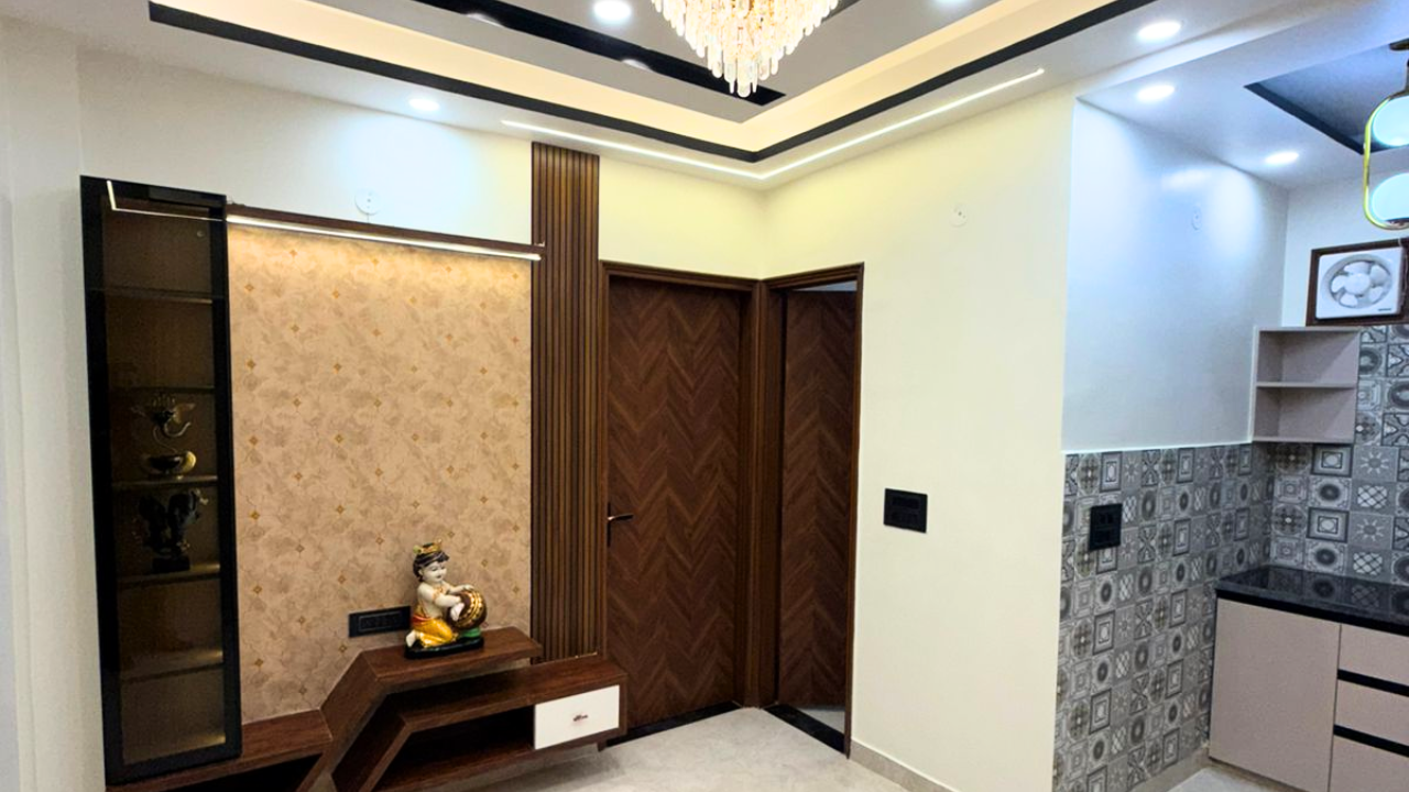 Spacious 1 BHK Flat in Dwarka, Delhi – Prime Location