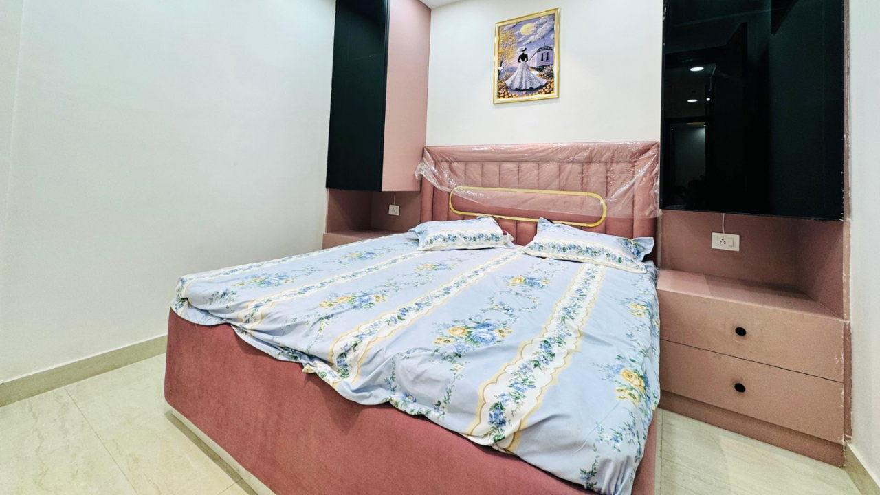Spacious 3 BHK Flat for Sale in Dwarka Mor, Delhi | Prime Location