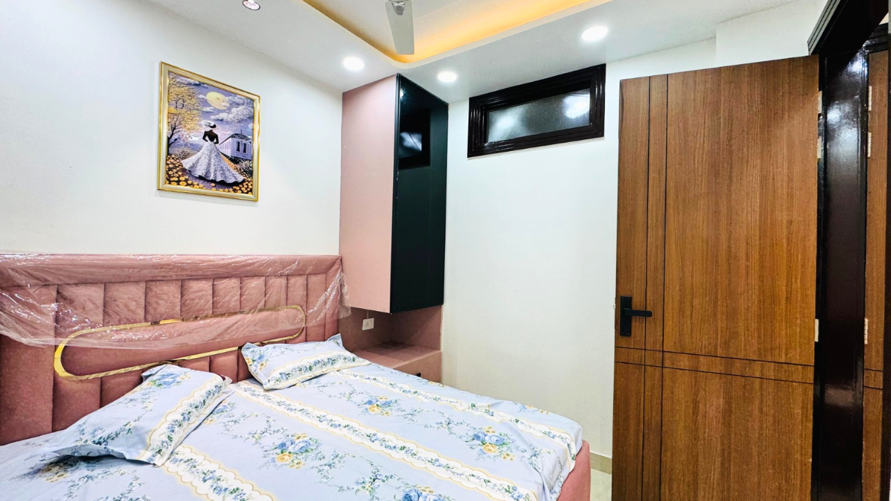 Spacious 3 BHK Flat for Sale in Dwarka Mor, Delhi | Prime Location