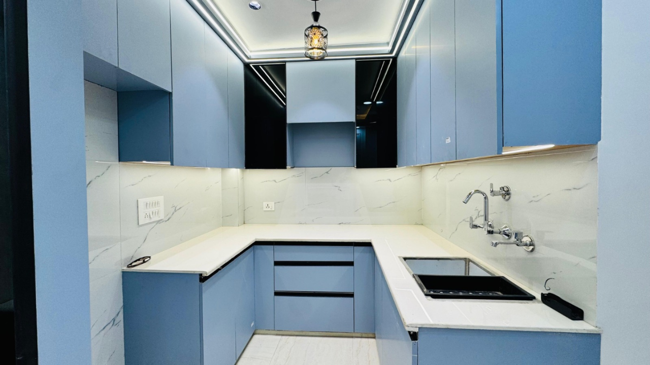 Spacious 3 BHK Flat for Sale in Dwarka Mor, Delhi | Prime Location