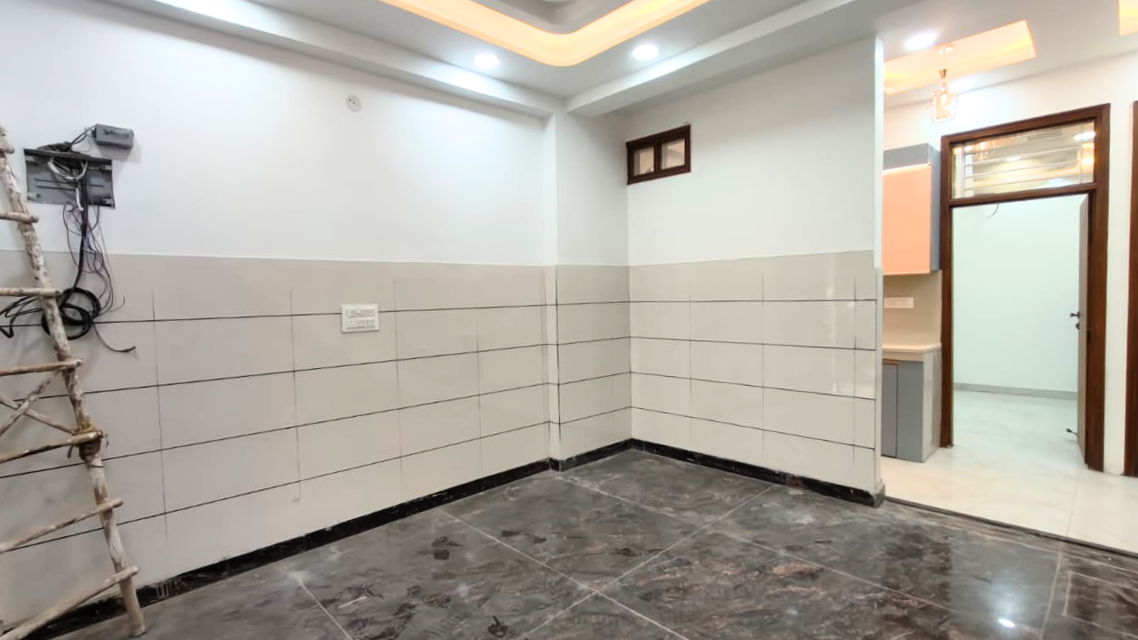 Jad Se Makan – Independent House for Sale in Mohan Garden, West Delhi