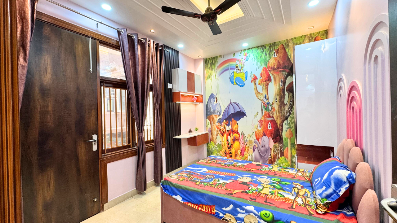 Ready to Move 3 BHK Flat in Niranjan Park, Nangli Metro Station