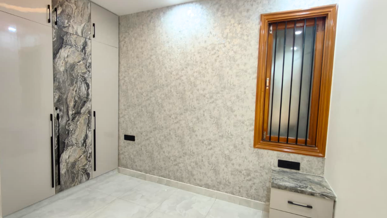 4 BHK Flat in Bhagwati Garden Extension Dwarka Mor | Call Now