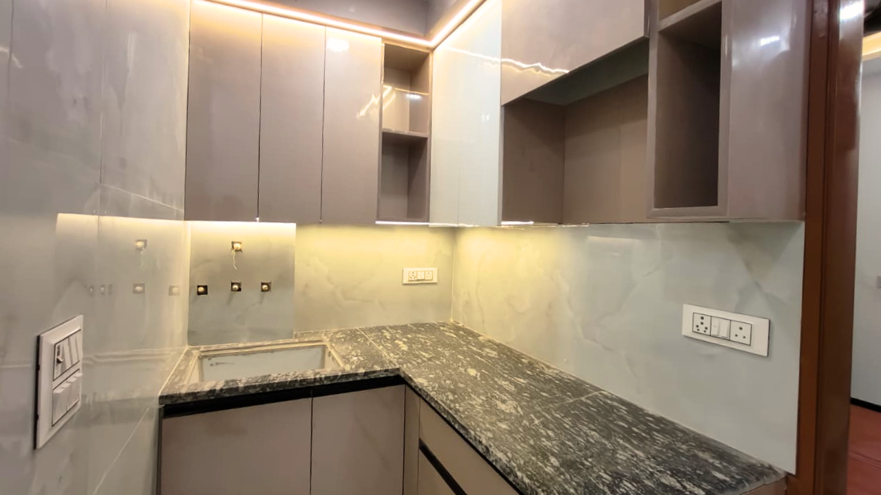 2 BHK Flat on Jain Road Dwarka Mor Delhi | Ready to Move Flat Near Metro