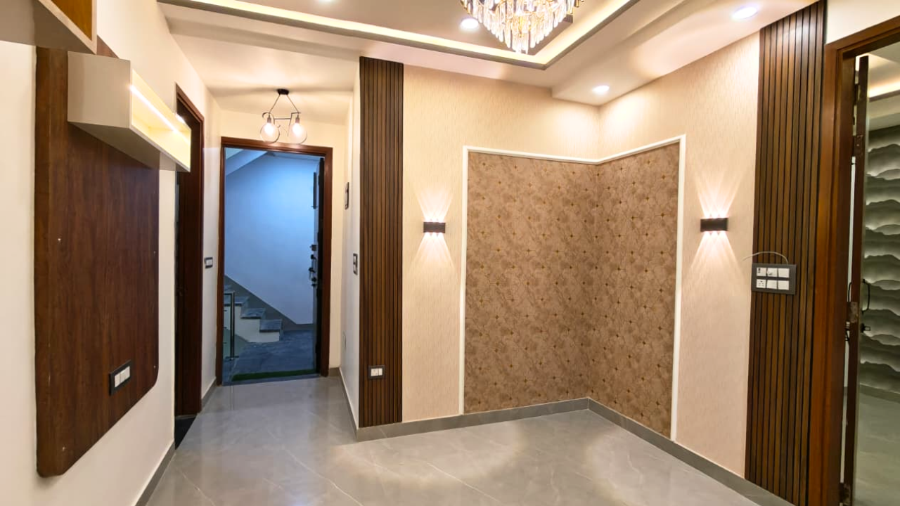 1 BHK Flat in Bajaj Enclave Dwarka Mor Delhi | Near Metro Ready to Move