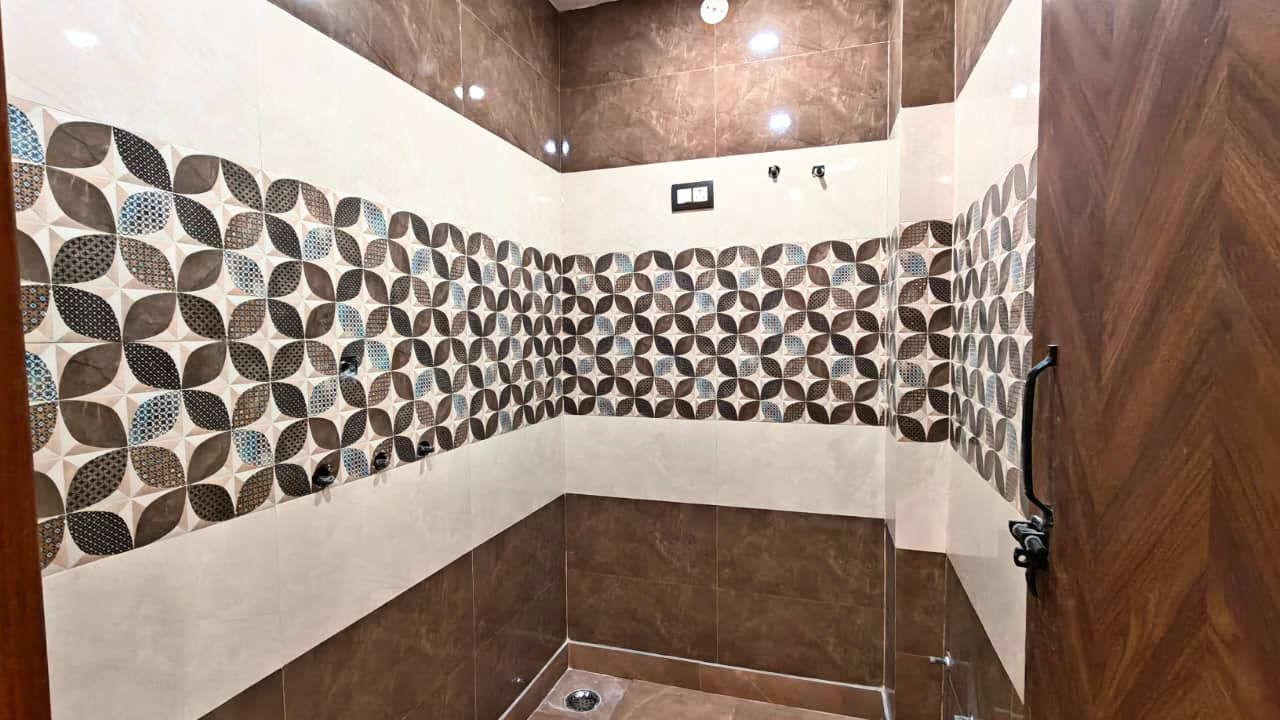 2 BHK Flat Under 40 Lakhs in Dwarka Mor Delhi | Bajaj Enclave Property