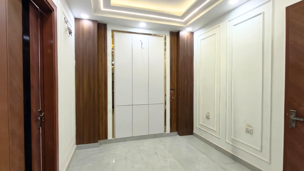 2 BHK Builder Floor for Sale in Jain Road Dwarka Mor Delhi | Prime Location Deals