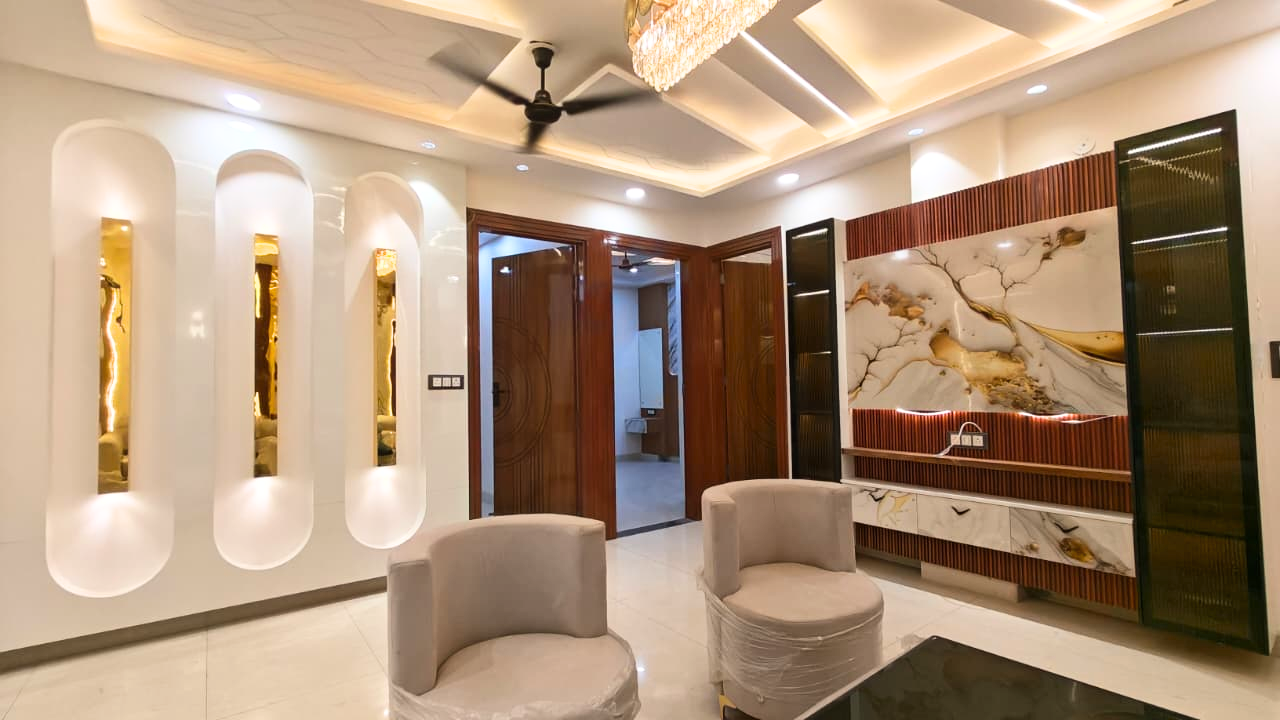 Spacious 4 BHK Flats in Delhi Under 1 Crore | 4 BHK Flat in Kiran Garden Near Nawada Metro