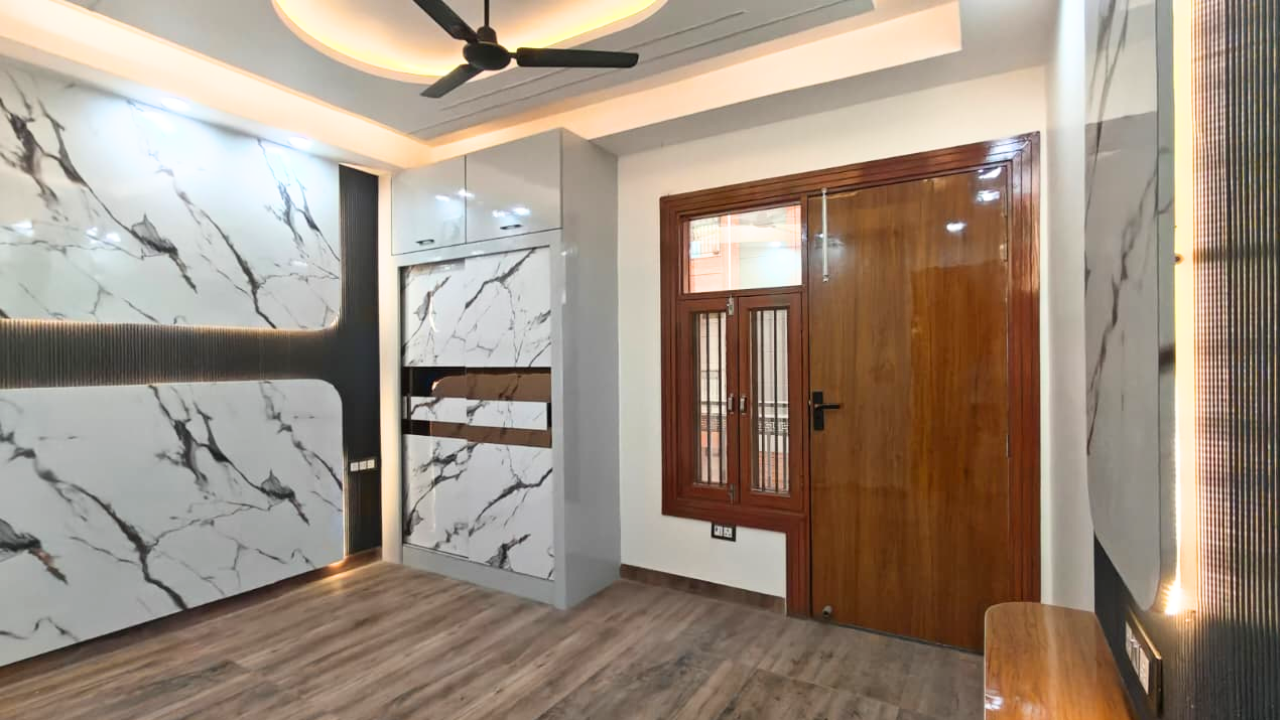 Spacious 4 BHK Flats in Delhi Under 1 Crore | 4 BHK Flat in Kiran Garden Near Nawada Metro