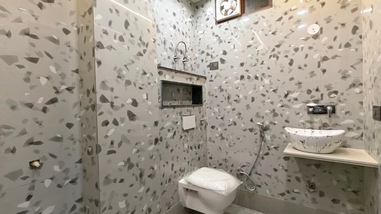 Premium 4 BHK Flat in Kiran Garden, Nawada Delhi | Best Investment Opportunity