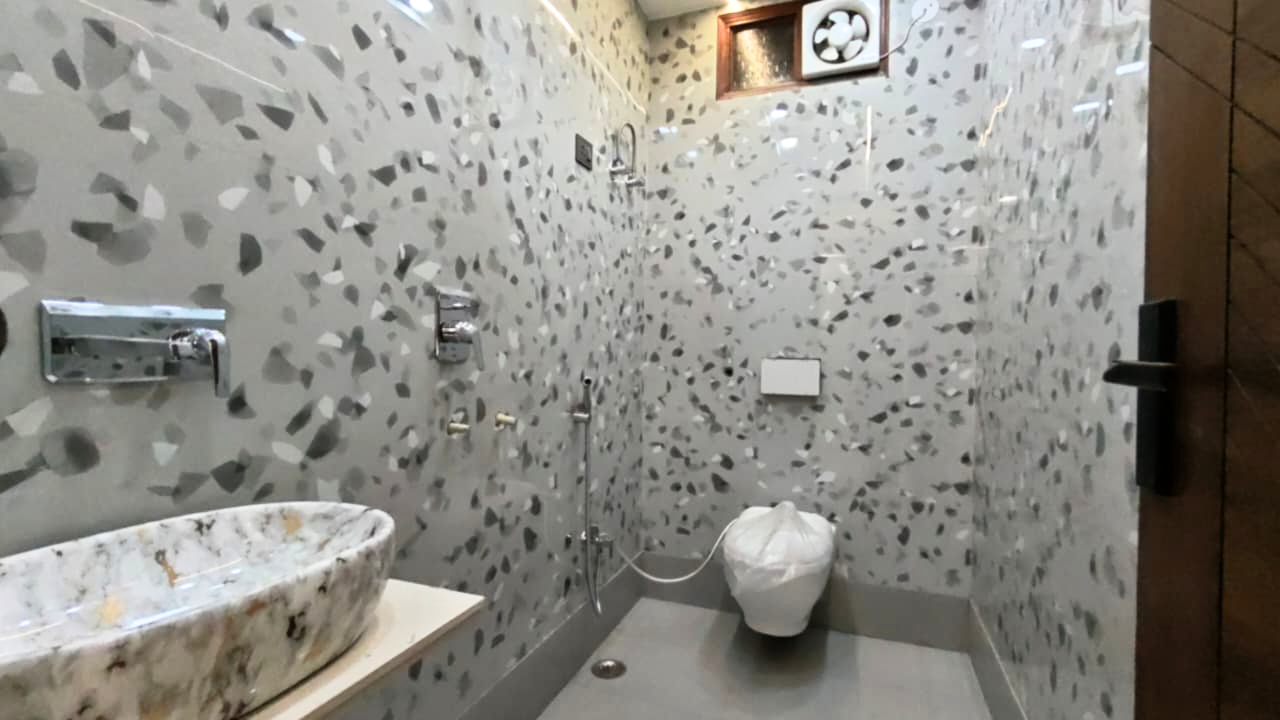 Ready to Move 3 BHK Flat in Kiran Garden Near Nawada Metro