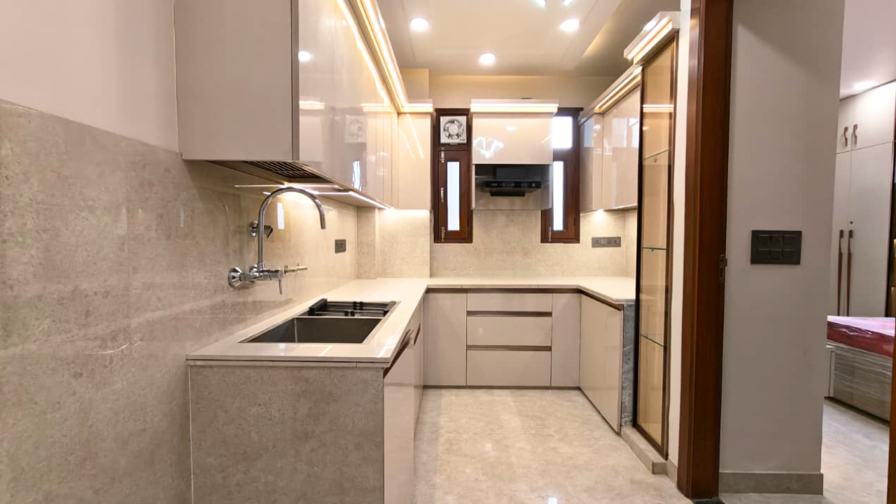 Ready to Move 3 BHK Flat in Kiran Garden Near Nawada Metro