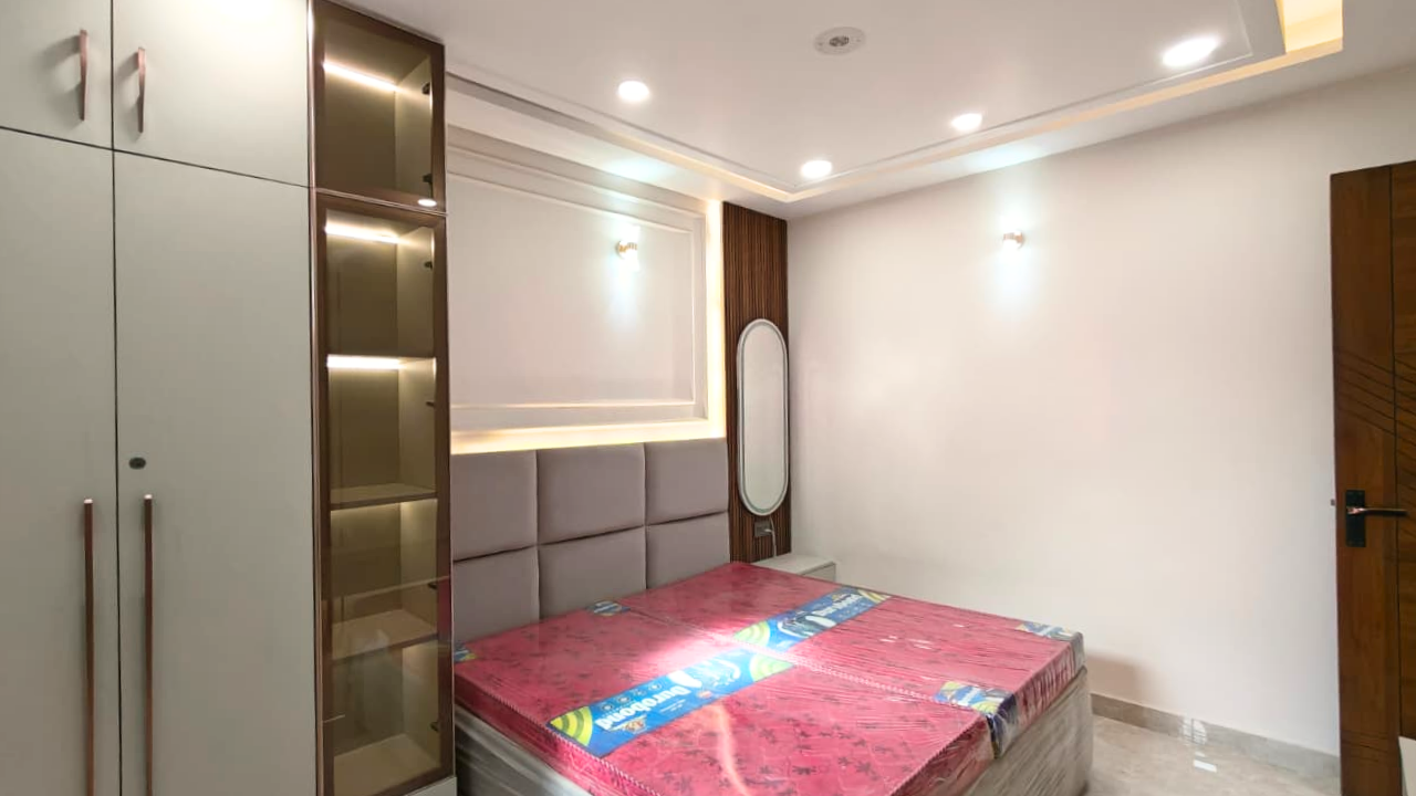 Ready to Move 3 BHK Flat in Kiran Garden Near Nawada Metro