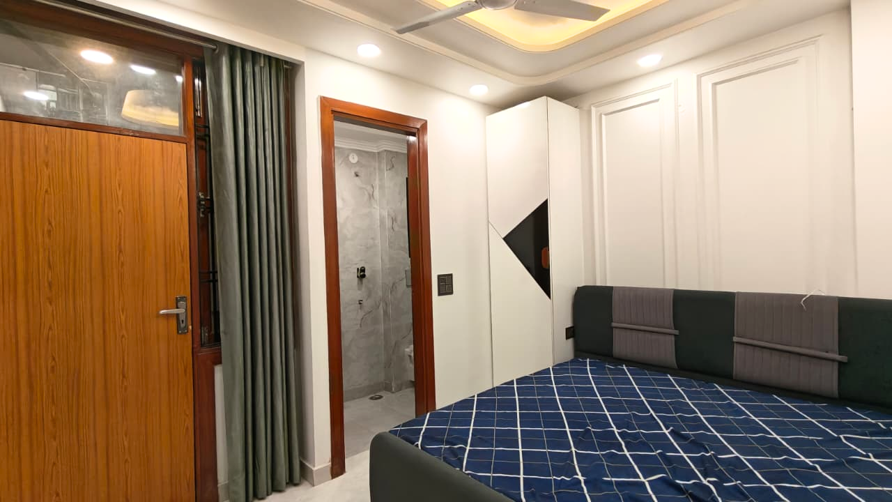 Semi Furnished 3 BHK Flats Near Dwarka Mor Metro Station | Jain Road, Mohan Garden