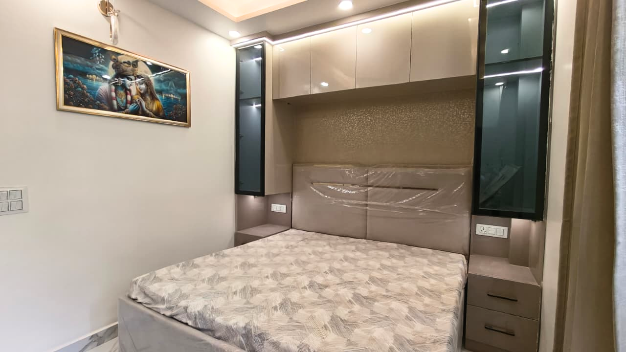 Spacious 2 BHK Flat for Sale in Happy Chowk Mohan Garden Delhi– Prime Location