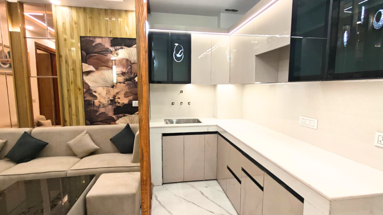 Spacious 2 BHK Flat for Sale in Happy Chowk Mohan Garden Delhi– Prime Location