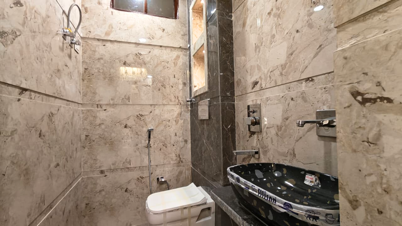 Spacious 3 BHK Flat Near Nawada Metro | Great Connectivity