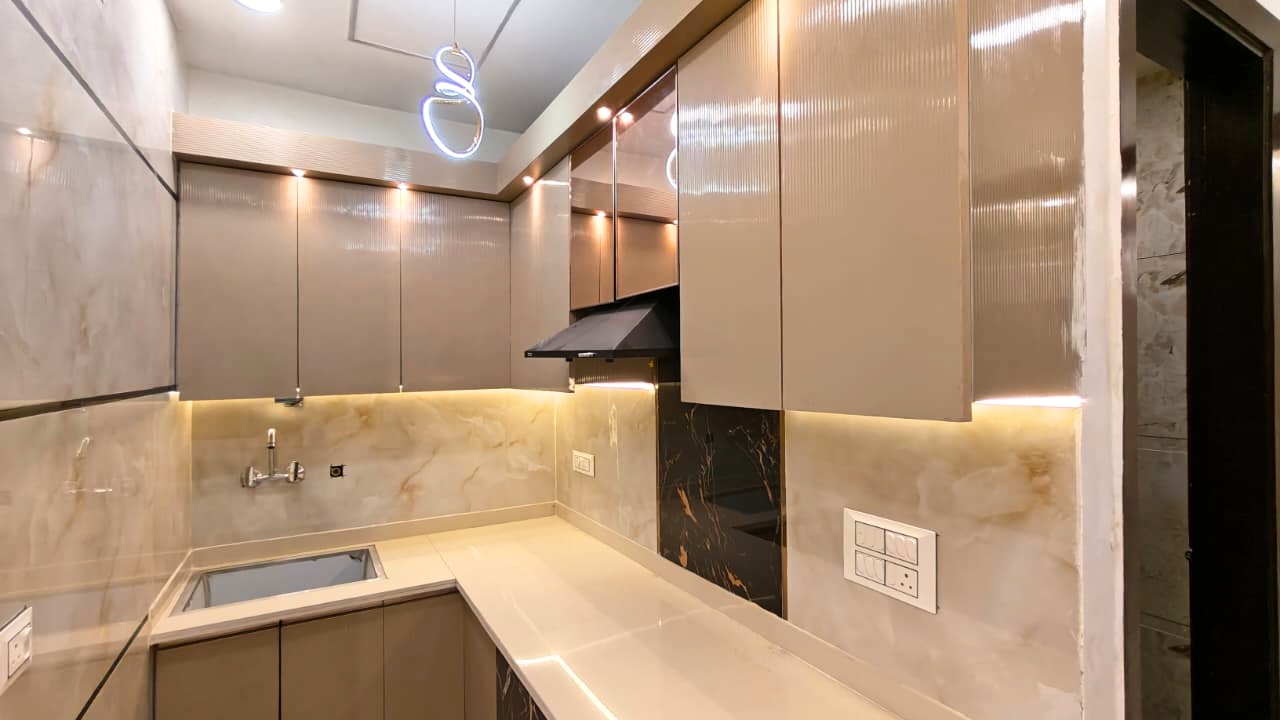 Prime Location 2 BHK Front Side Flat Near Nawada Metro, Mohan Garden
