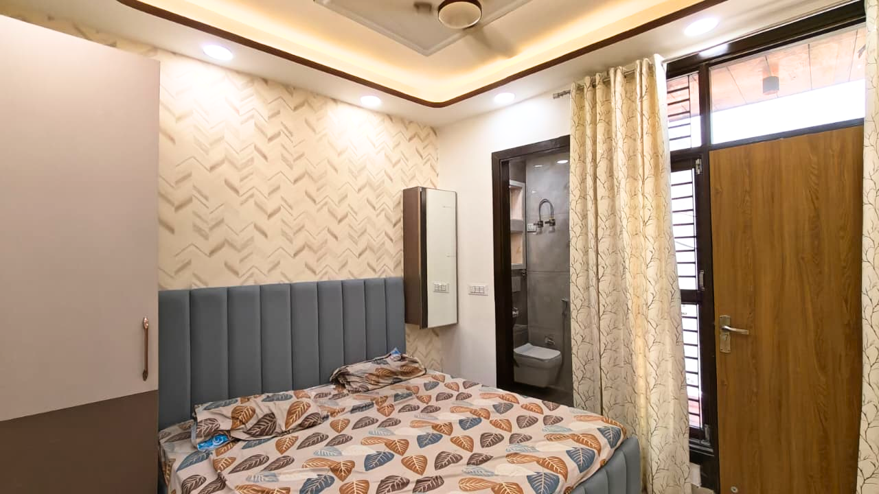 Prime Location 2 BHK Front Side Flat Near Nawada Metro, Mohan Garden