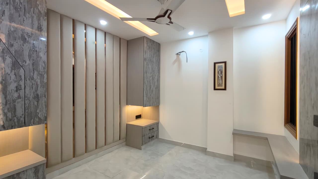 Luxury 4 BHK Flat for Sale in Bhagwati Extension, Dwarka Mo