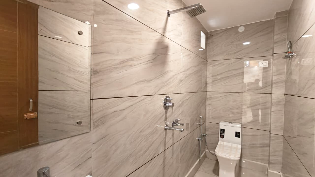 Semi-Furnished 3BHK Flat for Sale in Mohan Garden, Nawada Metro, Delhi