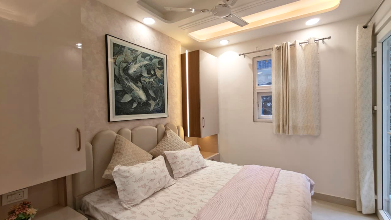 Semi-Furnished 3BHK Flat for Sale in Mohan Garden, Nawada Metro, Delhi