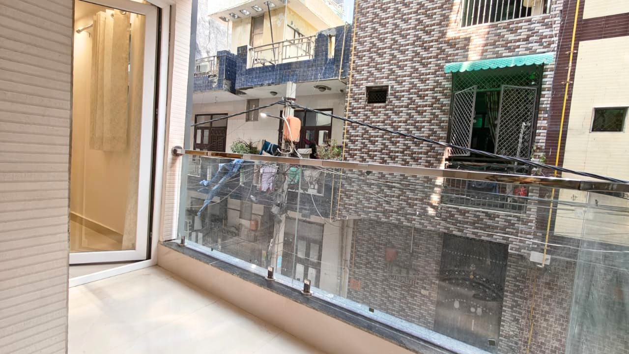 Semi-Furnished 3BHK Flat for Sale in Mohan Garden, Nawada Metro, Delhi