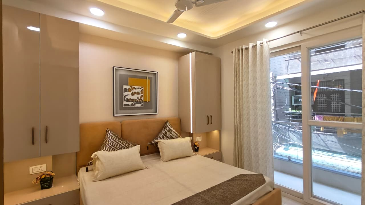 Semi-Furnished 3 BHK Flat for Sale in Mohan Garden, Delhi