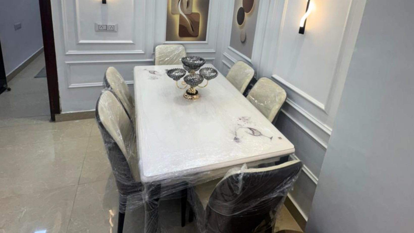 Premium 3BHK Flat in Dwarka Mor, Delhi | Front Side Unit