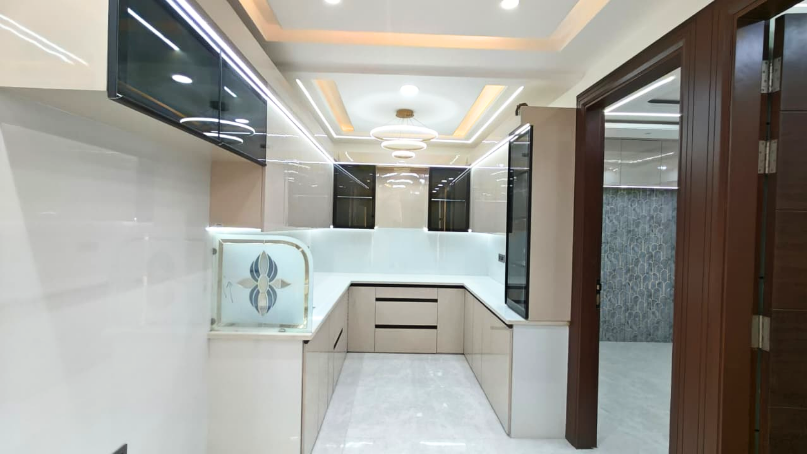 Spacious 3 BHK Flat for Sale in Jain Road, Mohan Garden | Near Nawada Metro, West Delhi