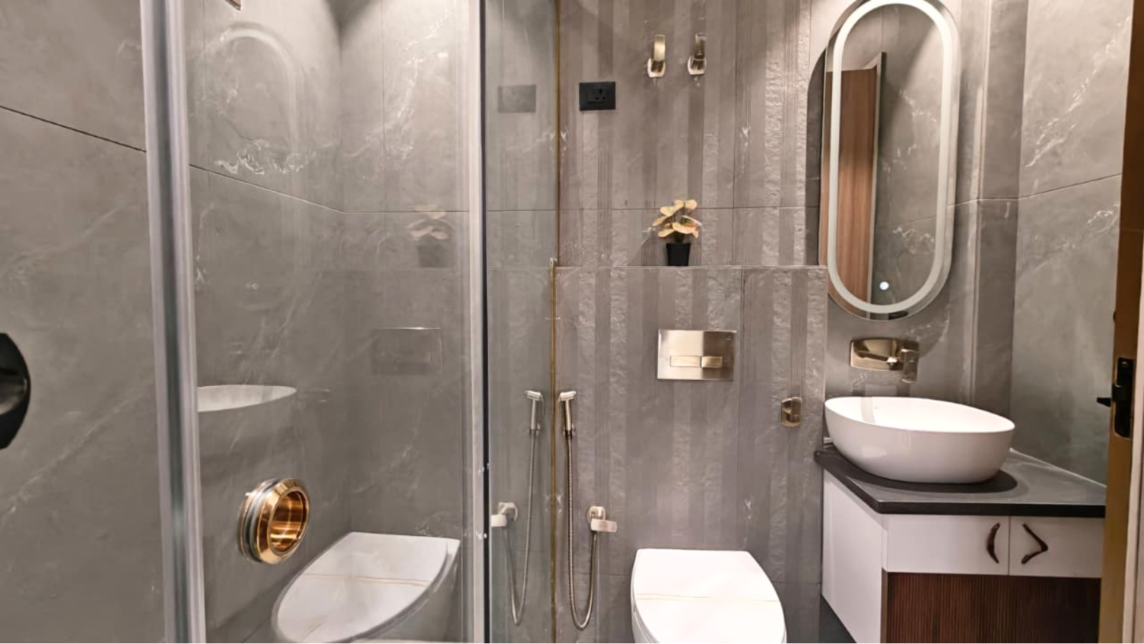 Premium 4 BHK Flat Near Dwarka Sector 3 | Dream Home in Delhi