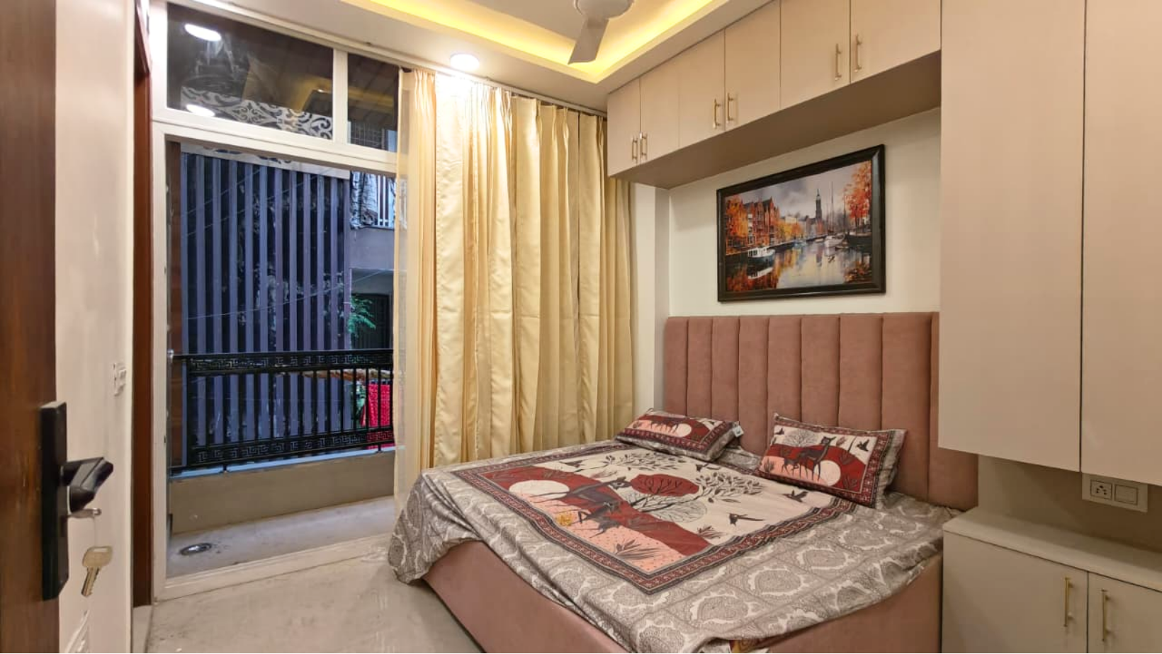 Ready to Move 3 BHK Flat in Mohan Garden Near Nawada Metro | Prime Location