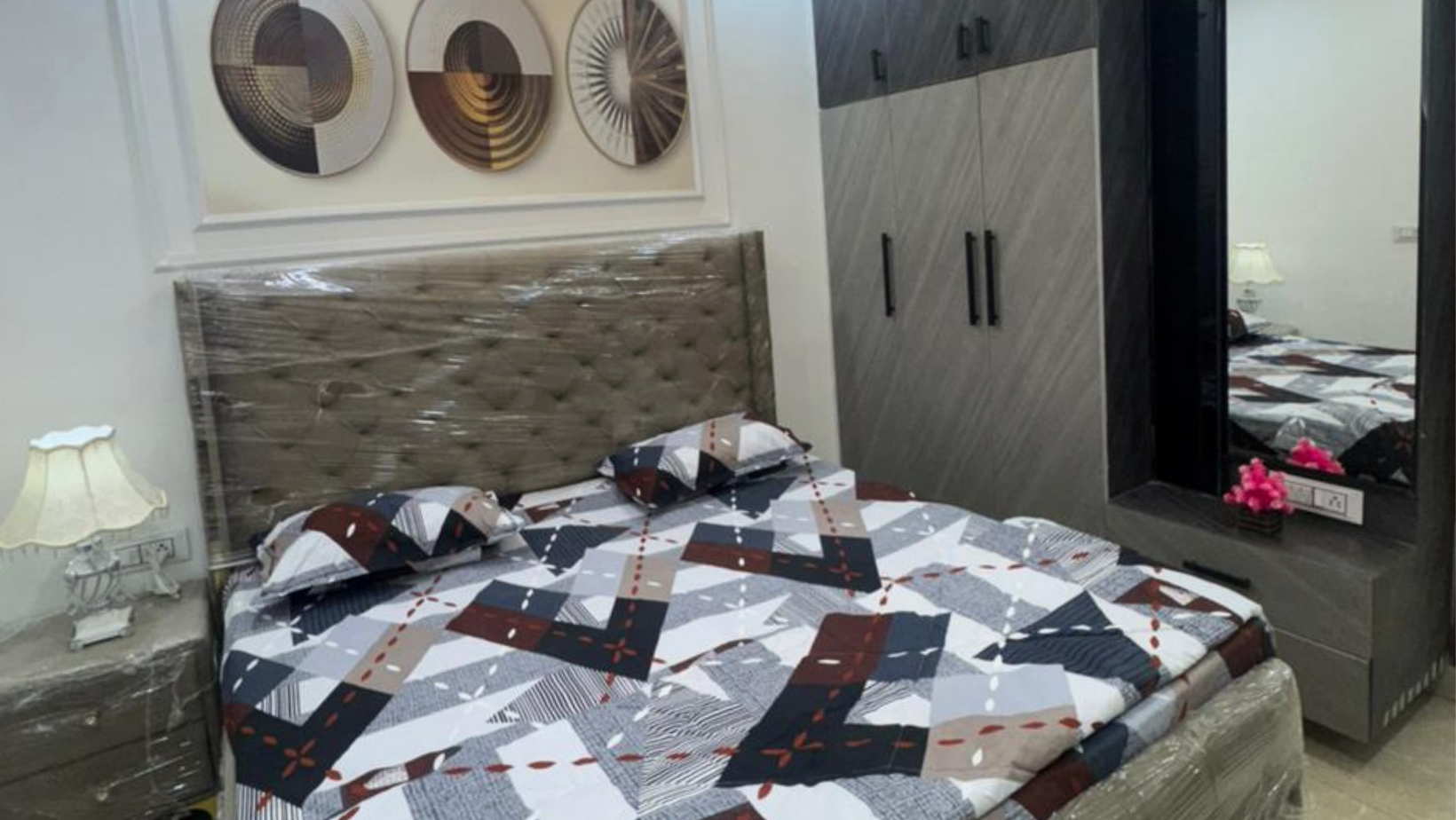 Premium 3BHK Flat in Dwarka Mor, Delhi | Front Side Unit